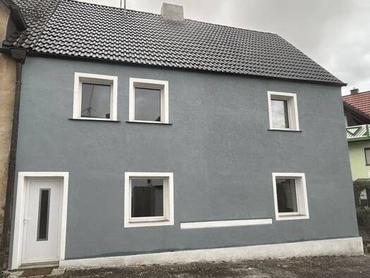 Doppelhaushälfte zum Kauf 159.000 € 8 Zimmer 126 m² 205 m² Grundstück Ebnath 95683