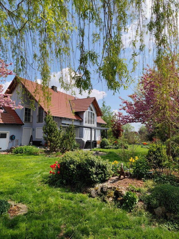 Einfamilienhaus zum Kauf provisionsfrei 780.000 € 7 Zimmer 200 m² 1.364 m² Grundstück Hellkofenerstraße 16a Langenerling Langenerling 93095