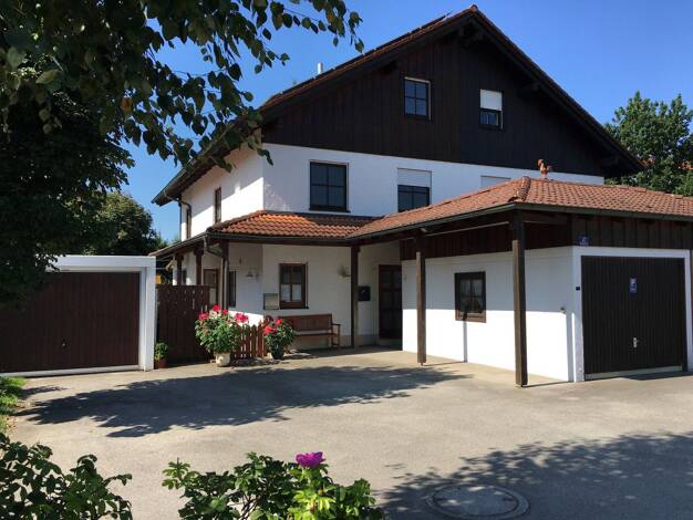 Doppelhaushälfte zur Miete 2.600 € 6 Zimmer 160 m² 400 m² Grundstück frei ab 01.10.2026 Münchener Straße 47 Sauerlach Sauerlach 82054