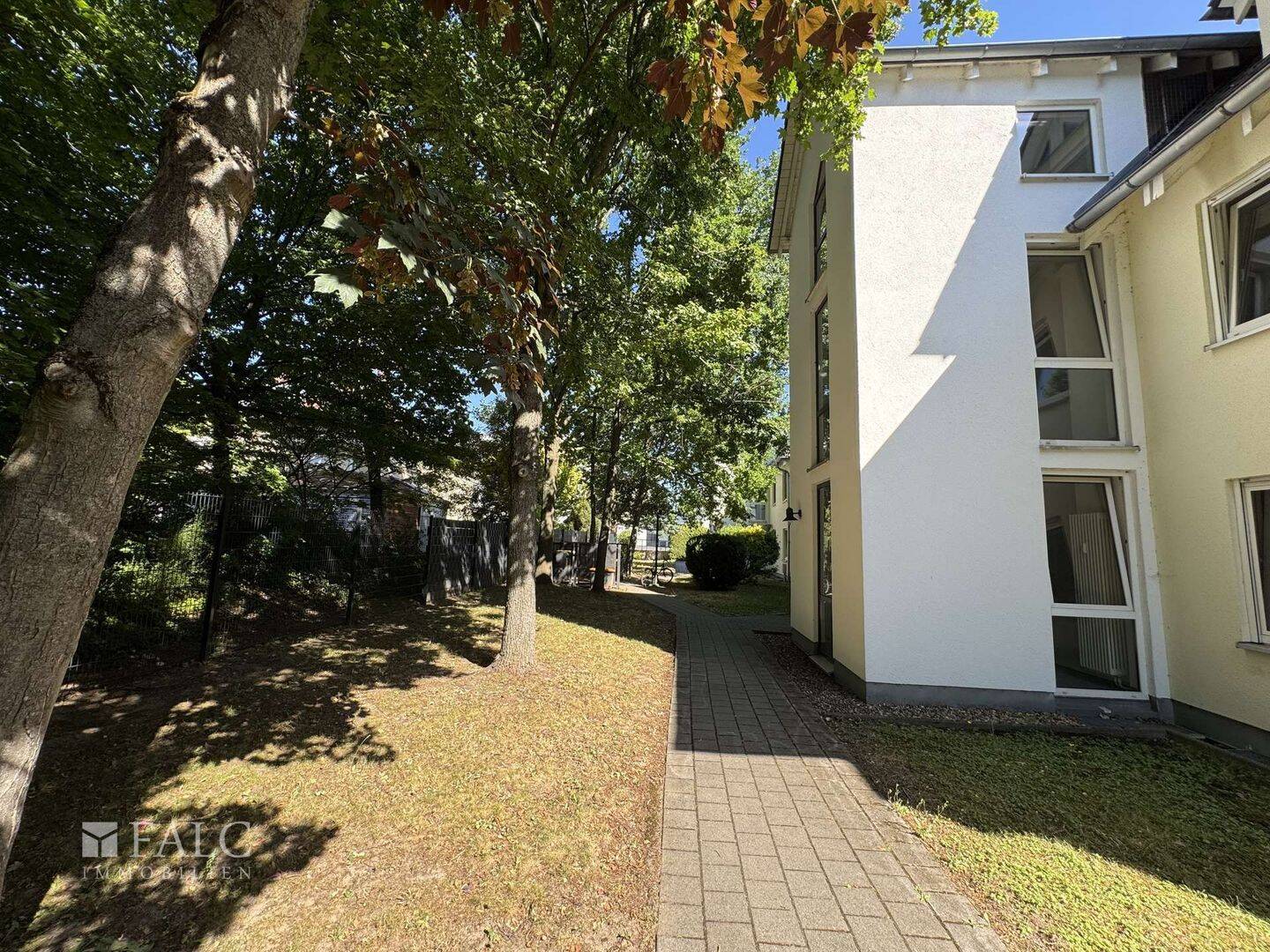 Property thumbnail 9