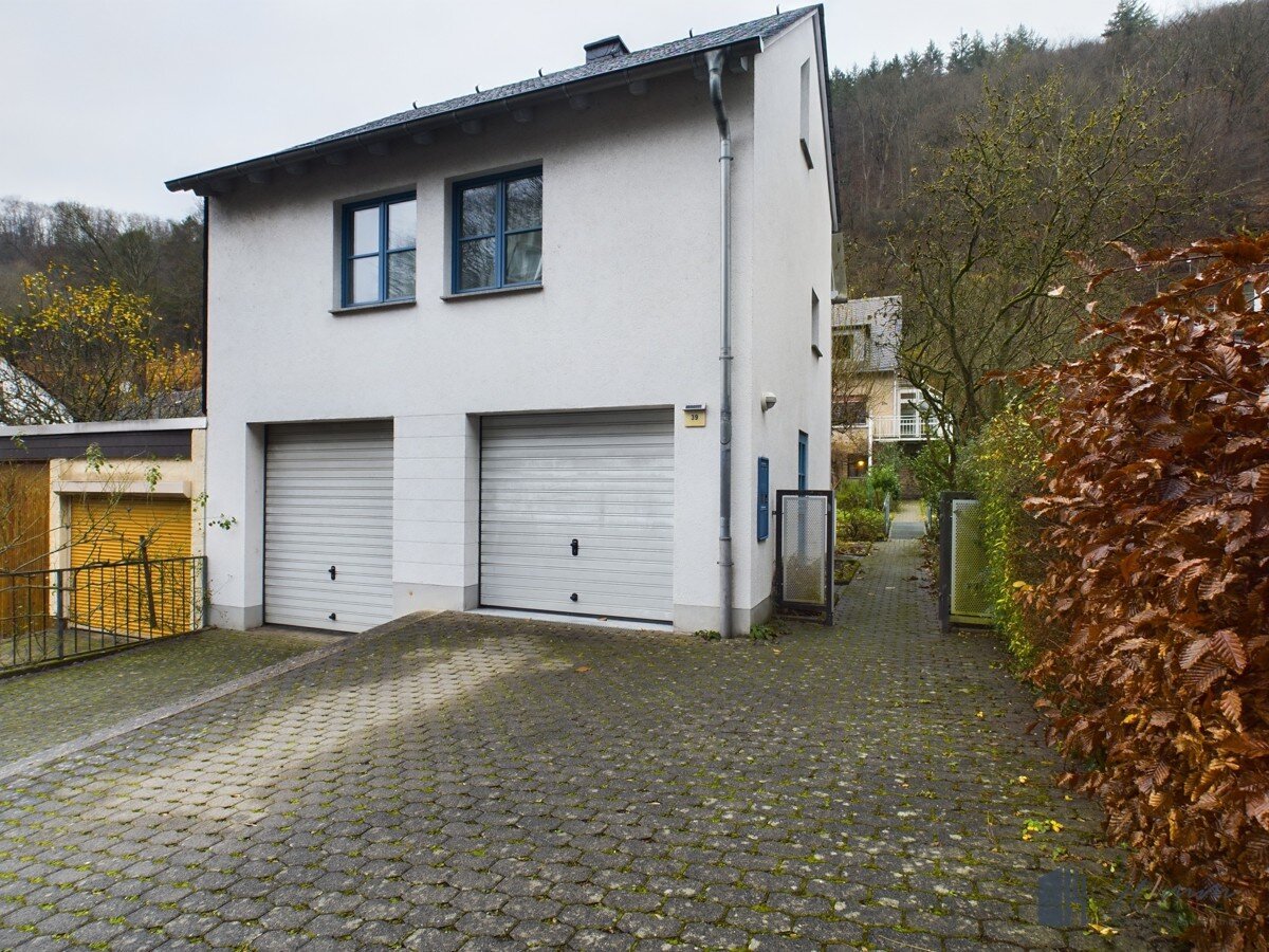 Einfamilienhaus zum Kauf 375.000 € 9 Zimmer 220,3 m²<br/>Wohnfläche 740 m²<br/>Grundstück Bad Ems 56130