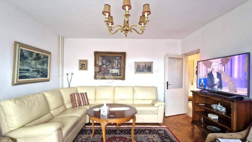 Wohnung zur Miete 700 € 2 Zimmer 57 m² 3. Geschoss Susak