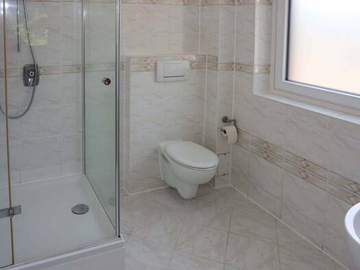 WG-Zimmer zur Miete 1.200 € 3 Zimmer 80 m² Geschoss EG/2 frei ab 01.06.2026 Hannoversche Straße 14 A Altwarmbüchen Isernhagen 30916