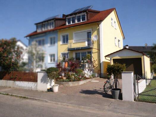 Doppelhaushälfte zur Miete 1.140 € 6 Zimmer 170 m² 323 m² Grundstück Krondorf Schwandorf 92421