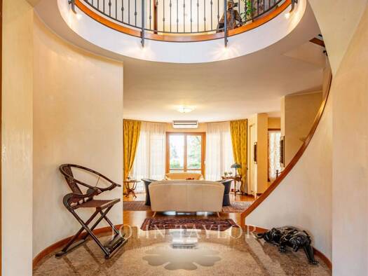 Villa zum Kauf 1.100.000 € 6 Zimmer 840 m² Côme 22060