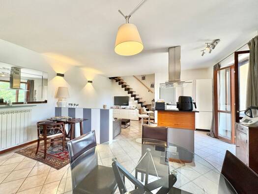 Wohnung zum Kauf 295.000 € 3 Zimmer 123 m² 2 Geschosse frei ab sofort Via Arnold Lago 28831