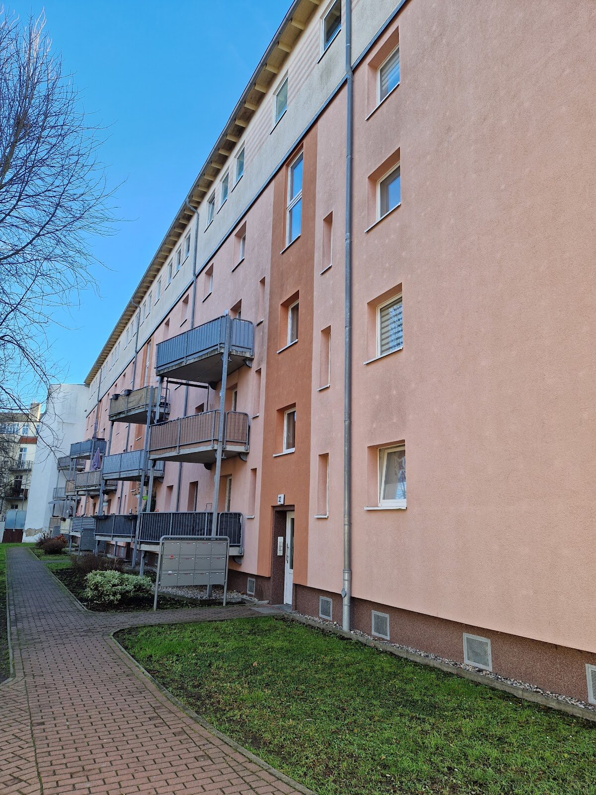 Wohnung zur Miete 329 € 2 Zimmer 45,2 m²<br/>Wohnfläche 3.<br/>Geschoss 16.01.2025<br/>Verfügbarkeit Lessingstraße 32 Schellheimerplatz Magdeburg 39108