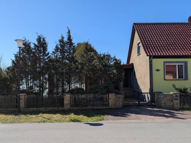 Doppelhaushälfte zum Kauf 199.000 € 5 Zimmer 195 m² 628 m² Grundstück frei ab sofort Oranienbaum Oranienbaum-Wörlitz 06785