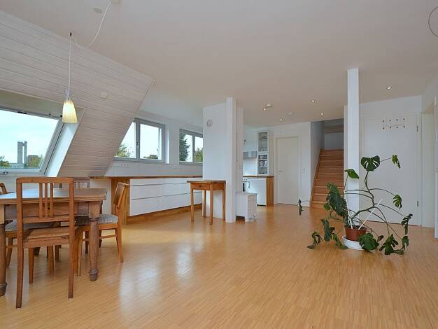 Wohnung zur Miete auf Zeit 1.320 € 2 Zimmer 67 m² frei ab sofort Bad Cannstatt Stuttgart 70374