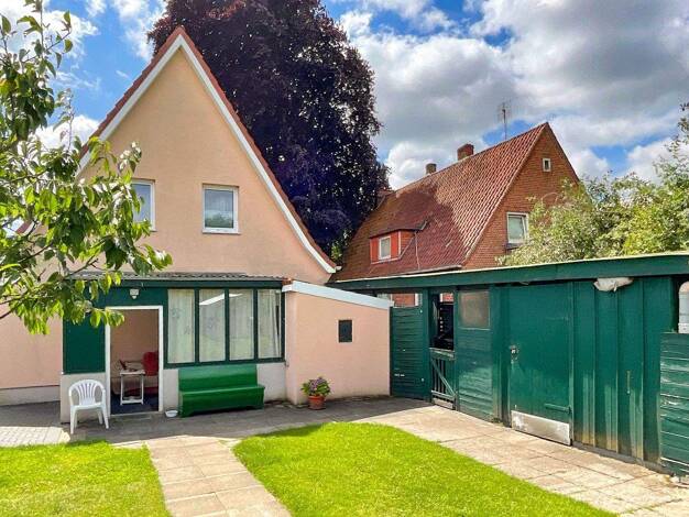 Einfamilienhaus zum Kauf 315.000 € 7 Zimmer 150 m² 815 m² Grundstück Rendsburg 24768