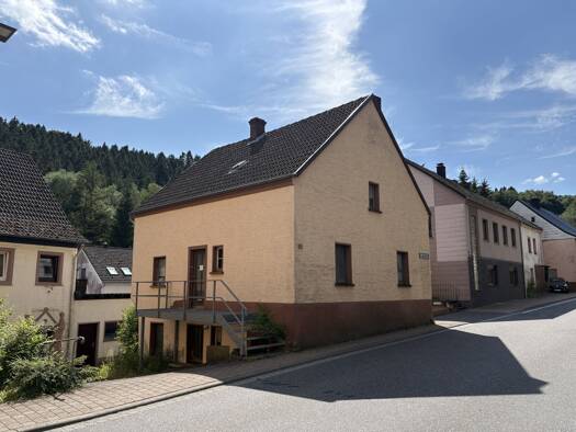Einfamilienhaus zum Kauf 50.000 € 3 Zimmer 108 m² 7.948 m² Grundstück frei ab sofort Schönecken 54614