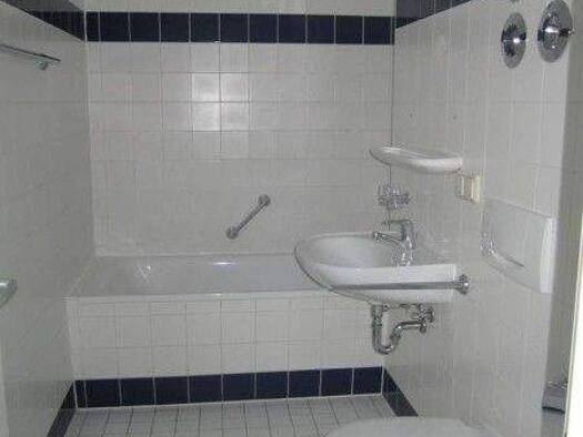 Wohnung zur Miete 280 € 1 Zimmer 44,2 m² 2. Geschoss Jägerstraße 2a Naumburg 06618