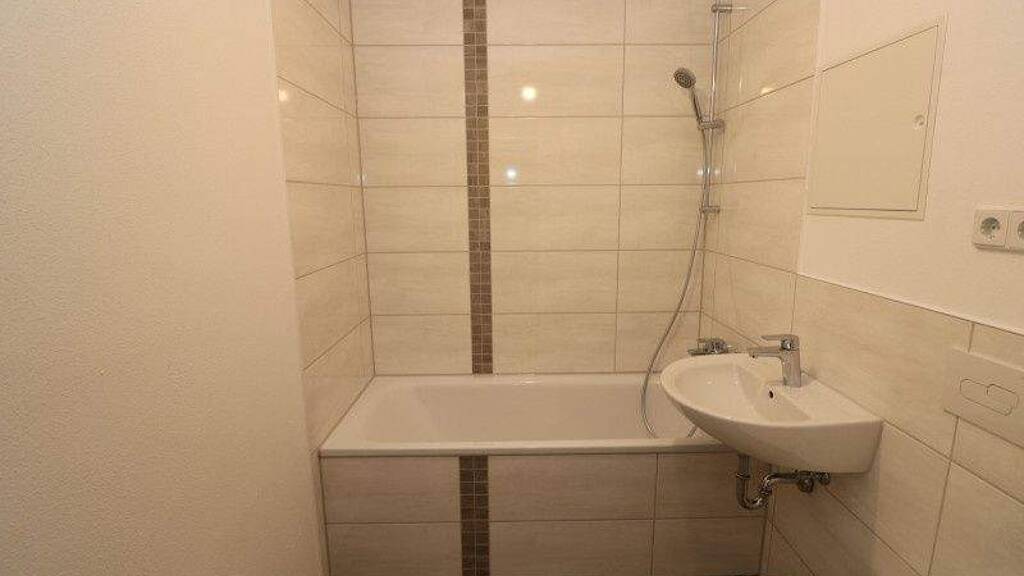 Wohnung zur Miete 379 € 3 Zimmer 54 m² 2. Geschoss Paul-Müller-Straße 68 Freiberg 09599