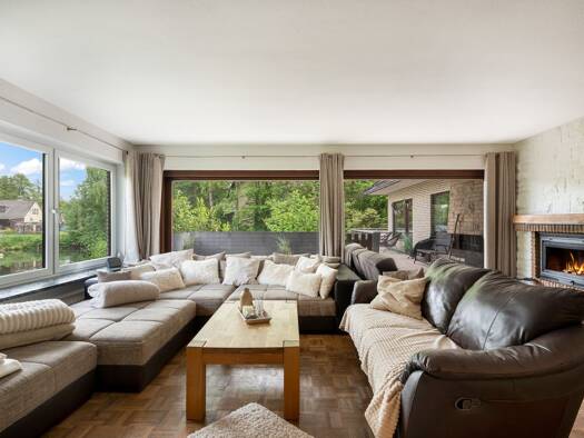 Einfamilienhaus zum Kauf 598.000 € 8 Zimmer 243,9 m² 1.040 m² Grundstück frei ab sofort Hoisdorf Hoisdorf 22955