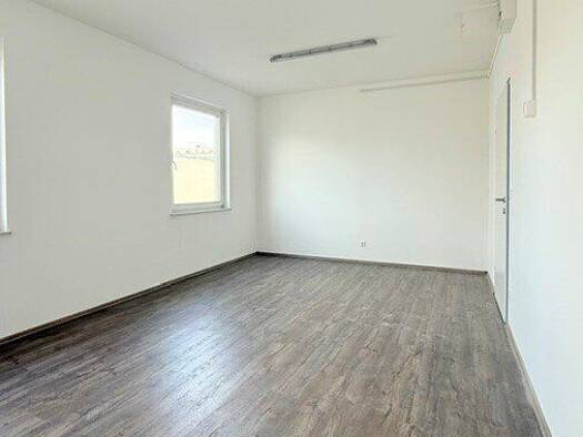 Büro zur Miete 340 € 1 Zimmer Gutenhoferstraße 19 Himberg 2325