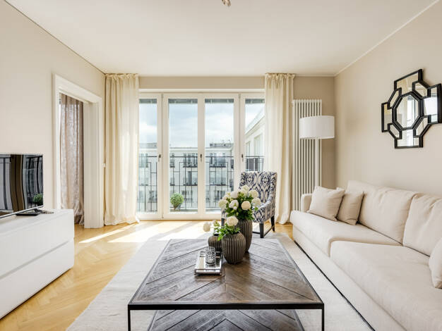 Wohnung zur Miete 3.865 € 2 Zimmer 82,8 m² 5. Geschoss frei ab sofort Maxvorstadt München 80539