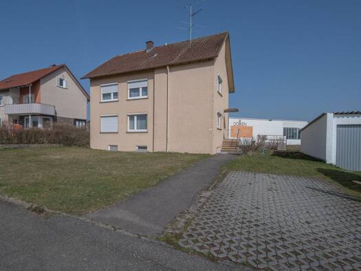 Mehrfamilienhaus zum Kauf 260.000 € 8 Zimmer 141 m² 440 m² Grundstück Dunningen Dunningen 78655