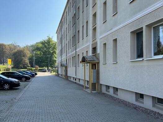 Wohnung zur Miete 425 € 3 Zimmer 61,2 m² EG frei ab sofort Leonhard-Frank-Straße 8 Suhl Suhl 98529