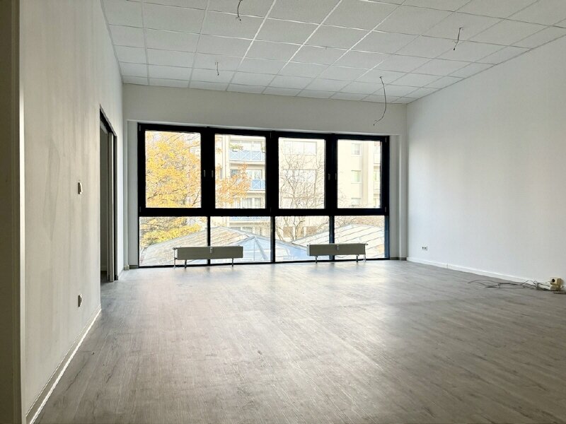 Büro-/Praxisfläche zum Kauf provisionsfrei 67.500 € 3 Zimmer 106 m²<br/>Bürofläche Helbersdorf 613 Chemnitz 09120