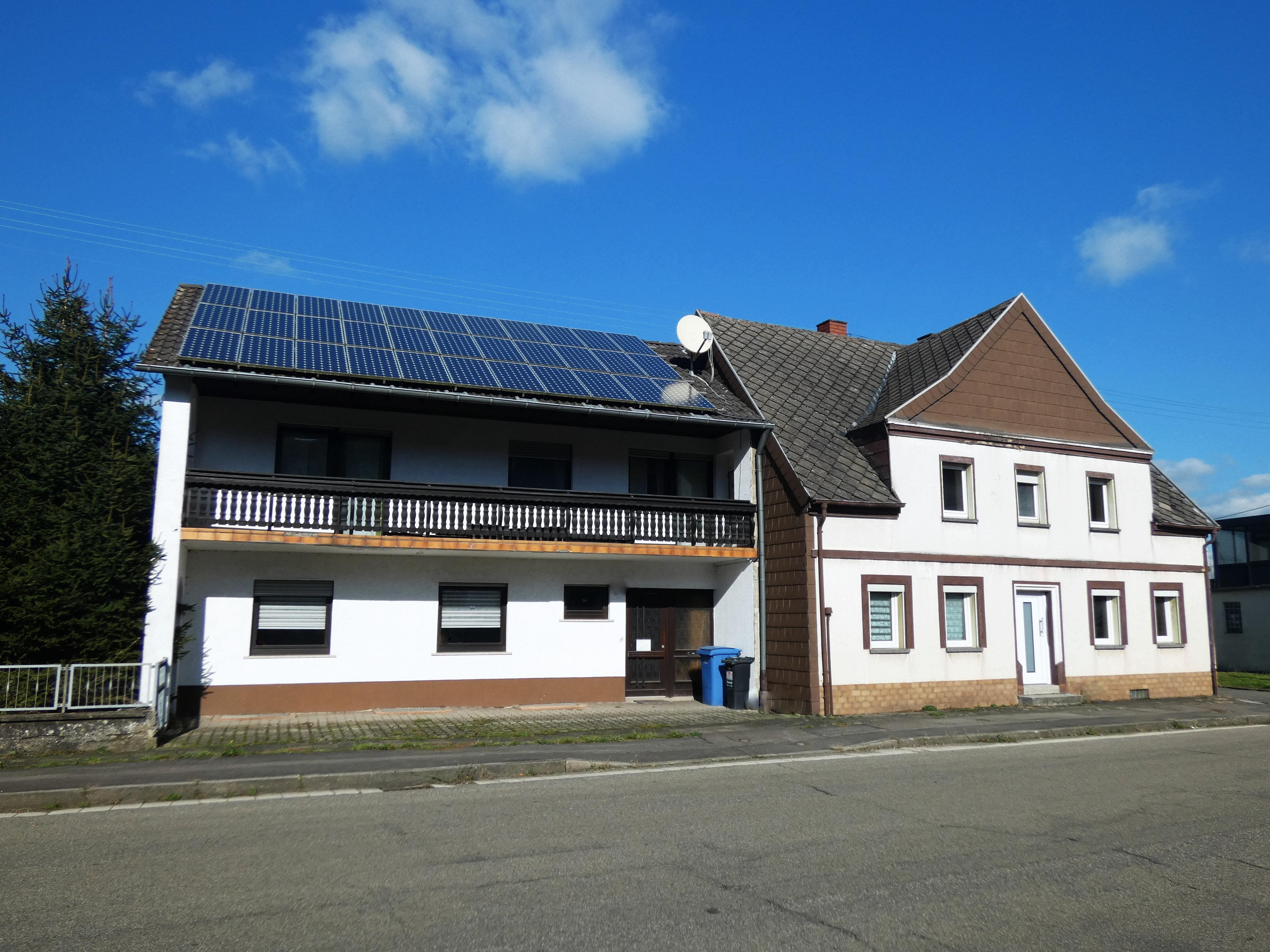 Mehrfamilienhaus zum Kauf 265.000 € 12 Zimmer 248,6 m²<br/>Wohnfläche 690 m²<br/>Grundstück Vogelbach Bruchmühlbach-Miesau 66892