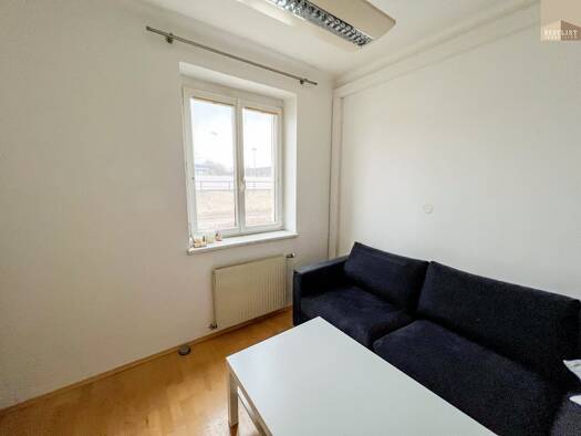 Büro zur Miete 9,36 € 2,5 Zimmer Lambrechtgasse Baden 2500