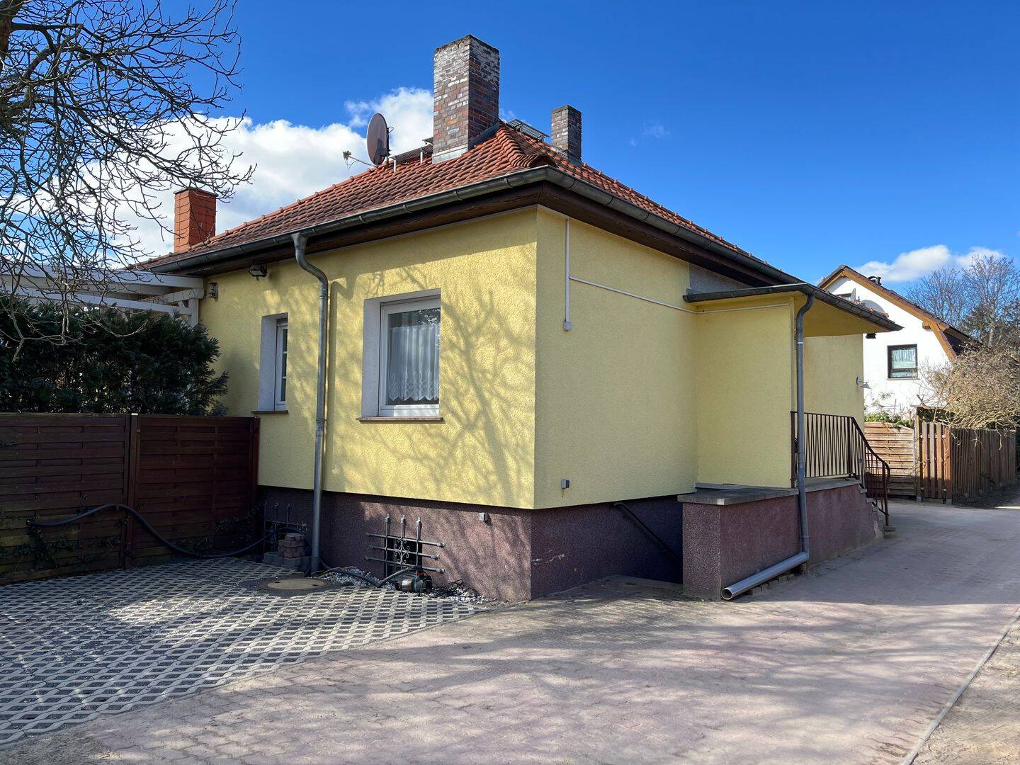 Property thumbnail 2