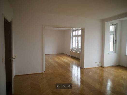 Wohnung zur Miete 990 € 5 Zimmer 170 m² Geschoss 2/2 frei ab 01.08.2026 West Dessau-Roßlau 06847