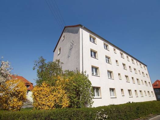 Wohnung zur Miete 240 € 2 Zimmer 34,4 m² 2. Geschoss frei ab sofort Bertolt-Brecht-Straße 1 Pößneck,Stadt Pößneck 07381
