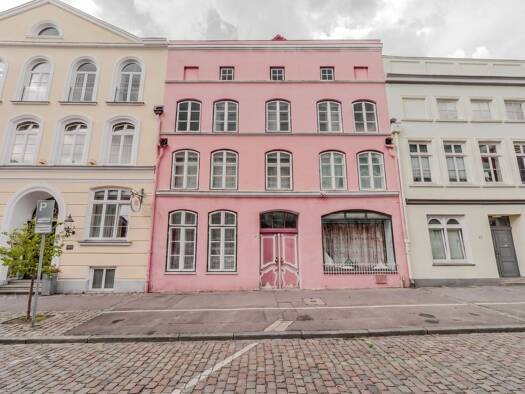 Einfamilienhaus zum Kauf 550.000 € 10 Zimmer 228,3 m² 291 m² Grundstück Innenstadt Innenstadt 23552