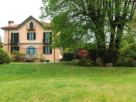 Villa zum Kauf 4.000.000 € 10 Zimmer 650 m² 5.000 m² Grundstück frei ab sofort Sesto Calende
