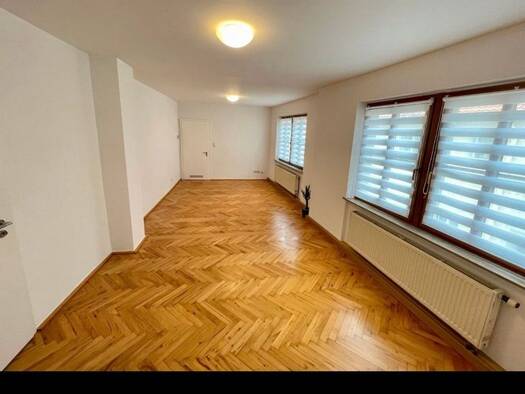 Wohnung zur Miete 700 € 2,5 Zimmer 65 m² Geschoss 1/2 frei ab sofort Rothenburg Rothenburg ob der Tauber 91541
