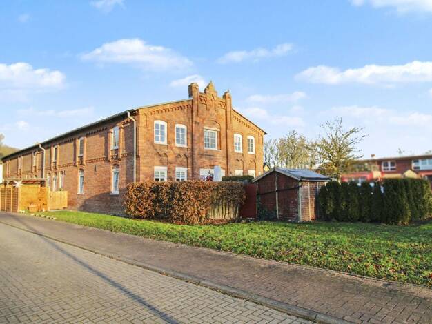 Mehrfamilienhaus zum Kauf als Kapitalanlage geeignet 749.000 € 21 Zimmer 585 m² 1.332,2 m² Grundstück Groß Kedingshagen Kramerhof 18445