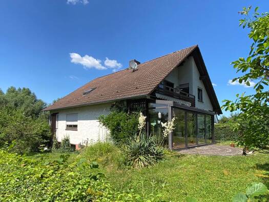 Mehrfamilienhaus zum Kauf 459.000 € 8 Zimmer 210 m² 870 m² Grundstück frei ab sofort Hofgeismar Hofgeismar 34369