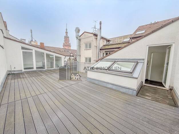 Wohnung zur Miete auf Zeit 1.900 € 7 Zimmer 217 m² frei ab sofort Quadrate Mannheim 68161