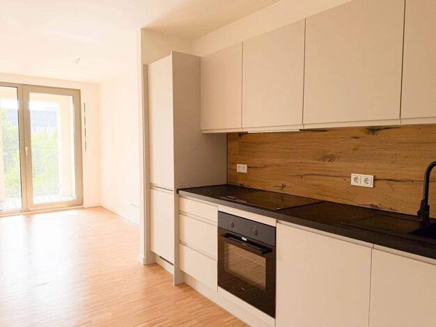 Wohnung zur Miete 1.690 € 3 Zimmer 90,6 m² frei ab sofort Innere Altstadt Dresden 01067