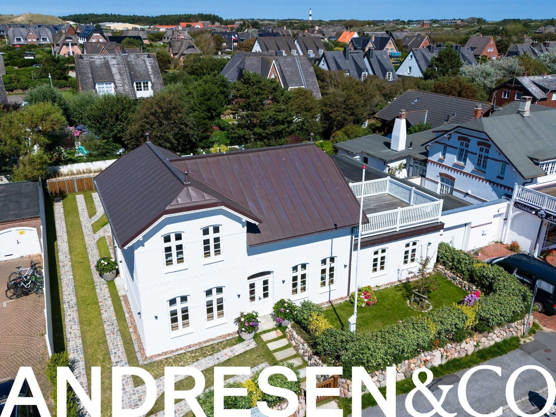 Mehrfamilienhaus zum Kauf provisionsfrei als Kapitalanlage geeignet 5.980.000 € 9 Zimmer 287,5 m²<br/>Wohnfläche 600 m²<br/>Grundstück Wenningstedt Wenningstedt-Braderup (Sylt) 25996