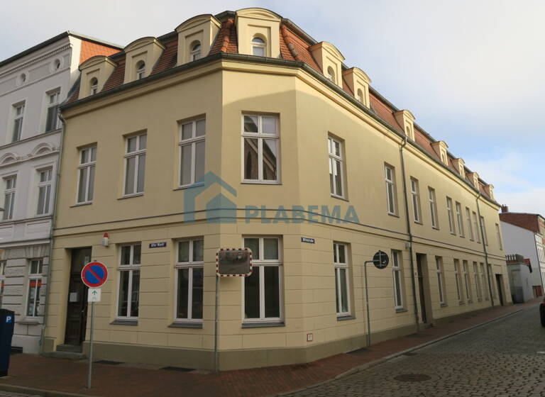 Wohnung zur Miete 1.809 € 7 Zimmer 180,9 m²<br/>Wohnfläche 1.<br/>Geschoss Alter Markt 12 Parchim Parchim 19370