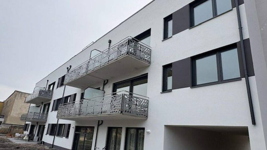 Wohnung zur Miete 1.172 € 3 Zimmer 90,2 m² EG Apoldaer Straße 17 Diemitz Halle 06116
