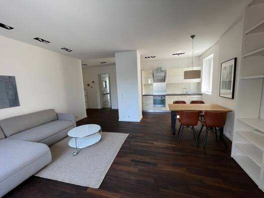 Wohnung zur Miete 1.700 € 2 Zimmer 67 m² Geschoss 2/5 frei ab sofort Ostend Frankfurt am Main 60316
