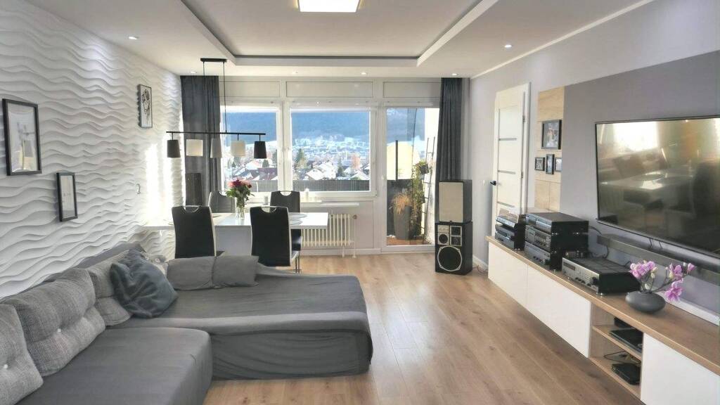 Wohnung zum Kauf 219.000 € 4,5 Zimmer 89,8 m² 3. Geschoss Wehingen 78564