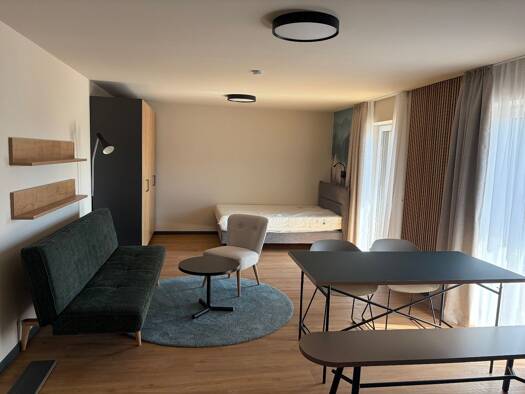 Wohnung zur Miete 534 € 1 Zimmer 40,5 m² 1. Geschoss frei ab sofort Deggendorfer Straße 14 Plattling Plattling 94447