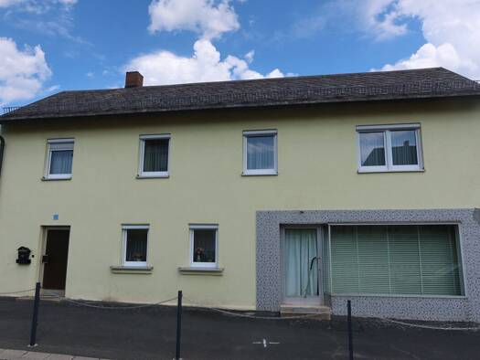 Haus zum Kauf 134.000 € 4 Zimmer 93 m² 2.417 m² Grundstück Regnitzlosau Regnitzlosau 95194