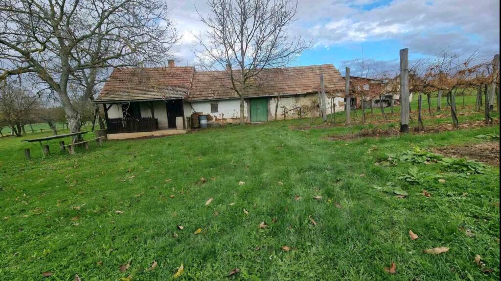 Bauernhof zum Kauf 12.250 € 30 m² 4.658 m² Grundstück Somogyzsitfa