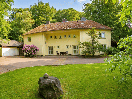 Doppelhaushälfte zum Kauf 249.000 € 5 Zimmer 115 m² 1.449 m² Grundstück frei ab sofort Zevener Straße 45 Rotenburg Rotenburg 27356