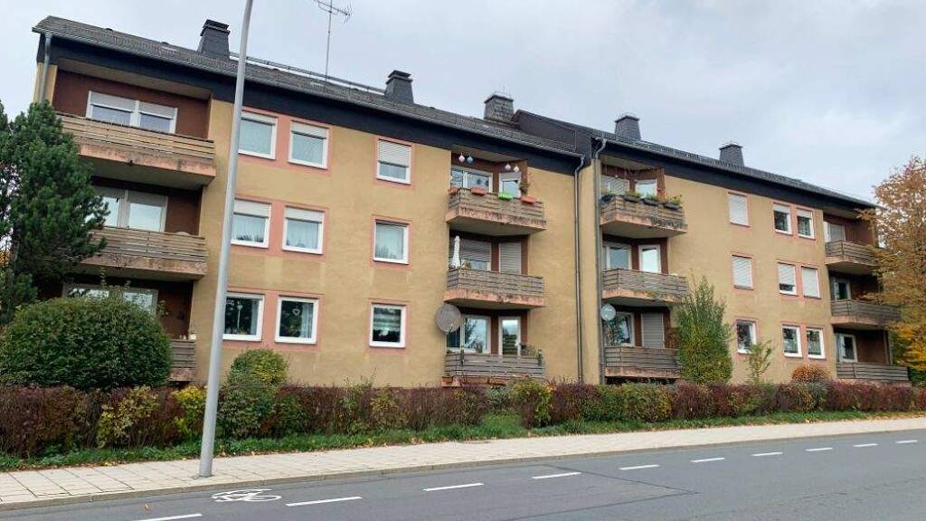 Mehrfamilienhaus zum Kauf als Kapitalanlage geeignet 3.500.000 € 3.944,4 m² 4.201 m² Grundstück Innenstadt Hof 95028