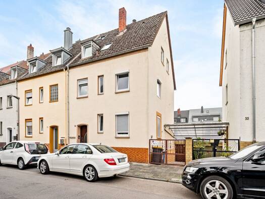 Mehrfamilienhaus zum Kauf 369.000 € 8 Zimmer 147 m² 266 m² Grundstück Mundenheim Ludwigshafen am Rhein 67065