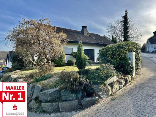 Einfamilienhaus zum Kauf 325.000 € 7 Zimmer 142 m² 560 m² Grundstück Neuenrade Neuenrade 58809