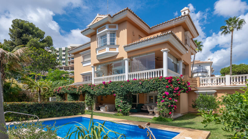 Villa zum Kauf 2.200.000 € 9 Zimmer 459 m² 800 m² Grundstück Calle Ventura de la Vega 25 Pedregalejo Málaga 29017