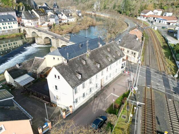 Mehrfamilienhaus zum Kauf provisionsfrei 399.000 € 11 Zimmer 290 m² 349 m² Grundstück Runkel 65594