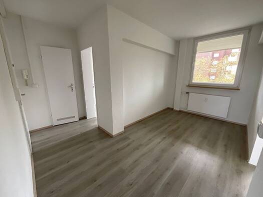 Wohnung zur Miete 780 € 3 Zimmer 70,2 m² 5. Geschoss Stettiner Straße 134 Garath Düsseldorf 40595